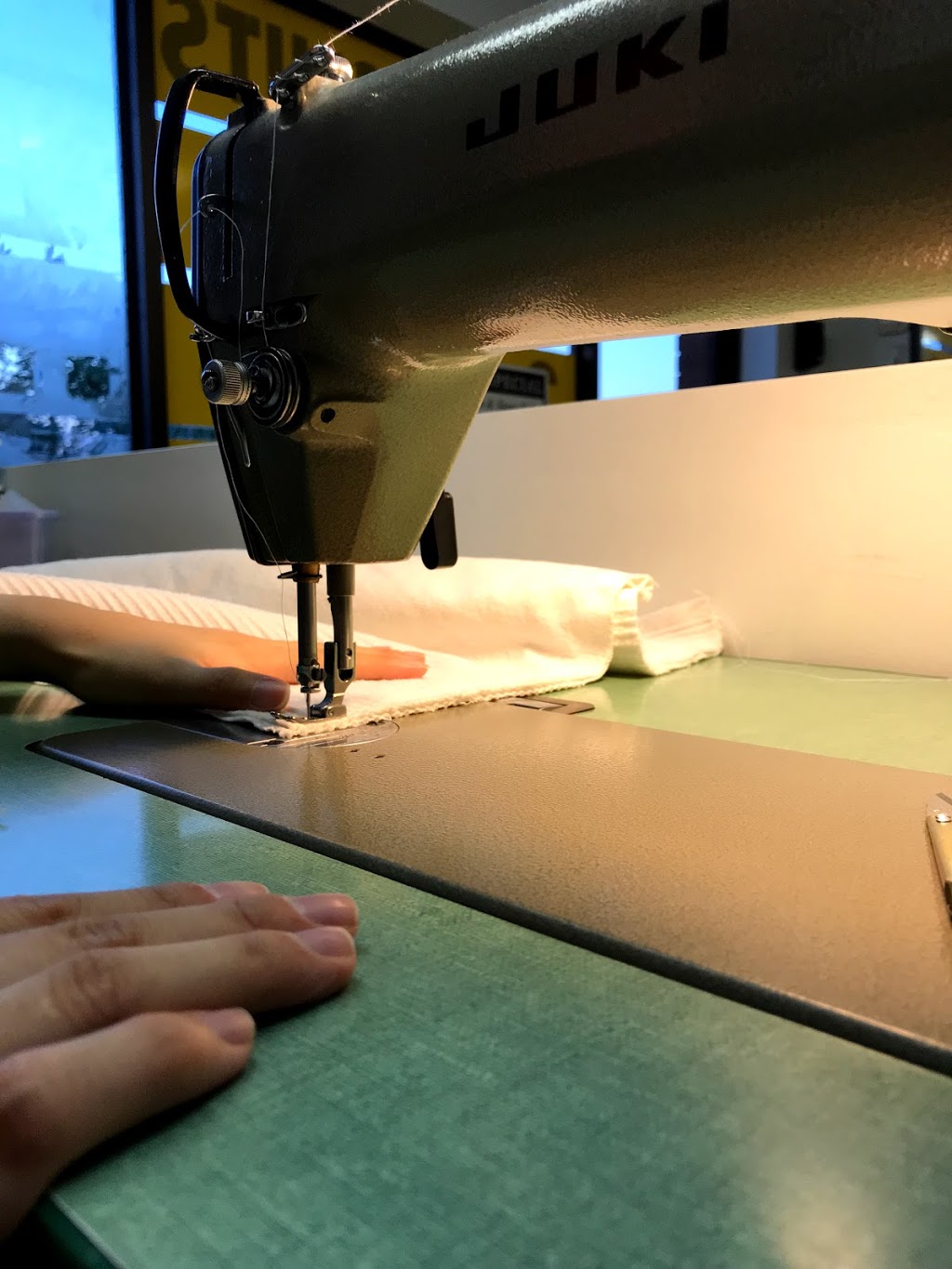 Maple Ridge Dry Cleaning | 2070 Liverpool Rd, Pickering, ON L1X 1E2, Canada | Phone: (905) 839-9536
