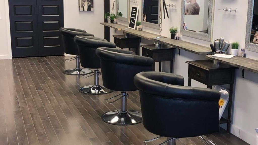 Lucie - Coiffure pour hommes | 4600 Boulevard Sainte-Rose, Laval, QC H7R 5S9, Canada | Phone: (514) 212-8900