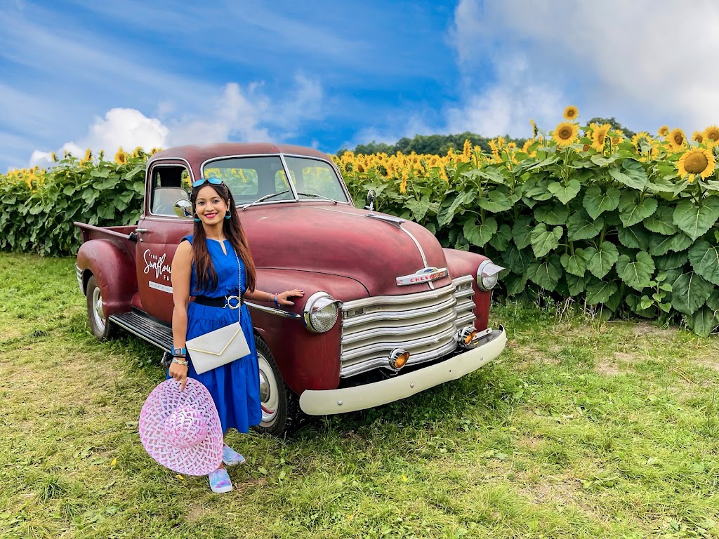 The Sunflower Farm | 24430 Sideroad 17, Side Rd 17, Beaverton, ON L0K 1A0, Canada | Phone: (416) 316-9543