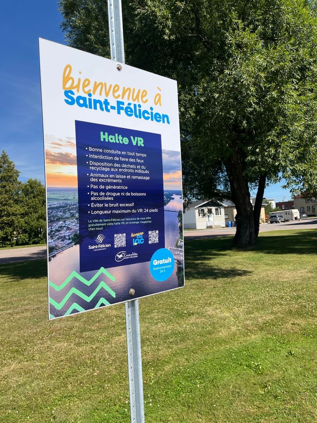 Halte VR de Saint-Félicien | 1322 Bd du Sacré Coeur, Saint-Félicien, QC G8K 2R3, Canada | Phone: (418) 679-9888