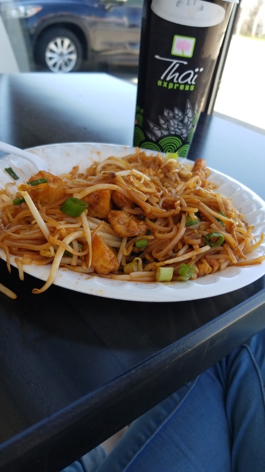 Thai Express | Essence Canadian Tire, 3535 Boulevard Laframboise, Saint-Hyacinthe, QC J2R 1E1, Canada | Phone: (450) 253-8424