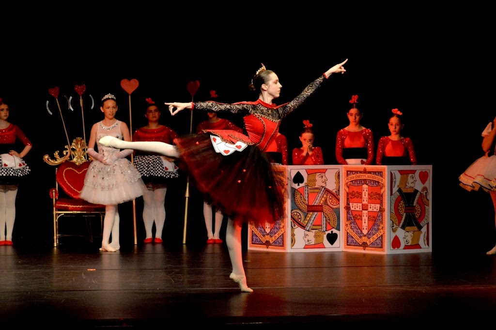 Waldorf Ballet | 5590 Wharf Ave, Sechelt, BC V0N 3A0, Canada | Phone: (604) 741-8978