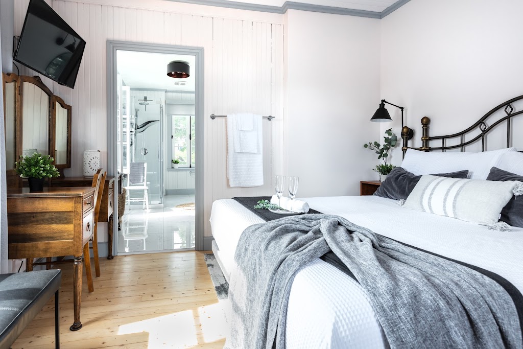 La maison de lîle dOrléans | 21 Rte du Mitan, Saint-Jean-de-lÎle-dOrléans, QC G0A 3W0, Canada | Phone: (581) 748-6268