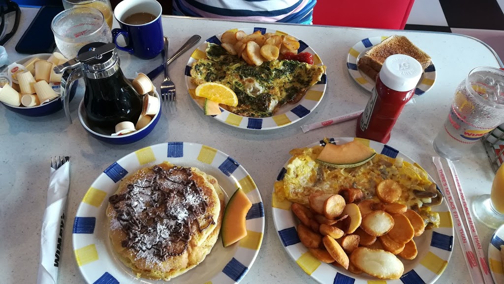 Wimpys Diner | 586 Kerr St, Oakville, ON L6K 3E4, Canada | Phone: (905) 842-6417
