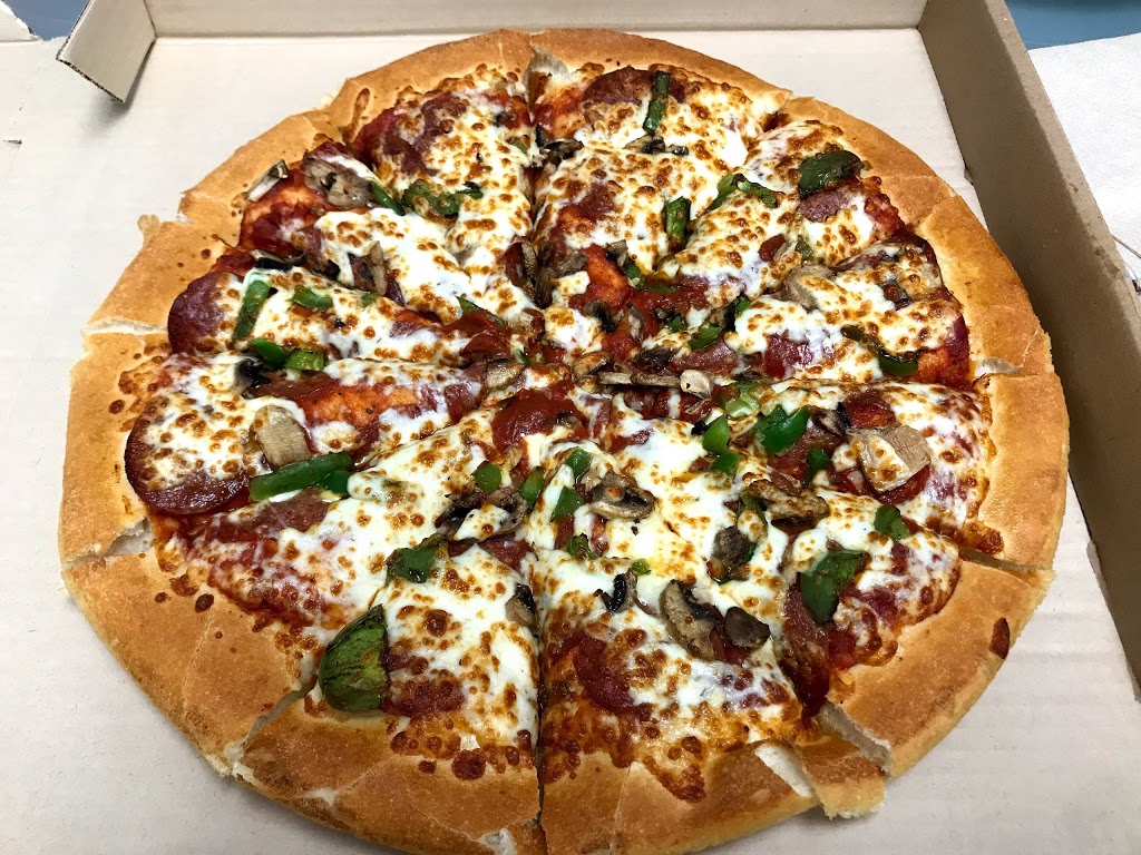Pizza Hut | 392 John St, Thornhill, ON L3T 5W6, Canada | Phone: (905) 886-4444