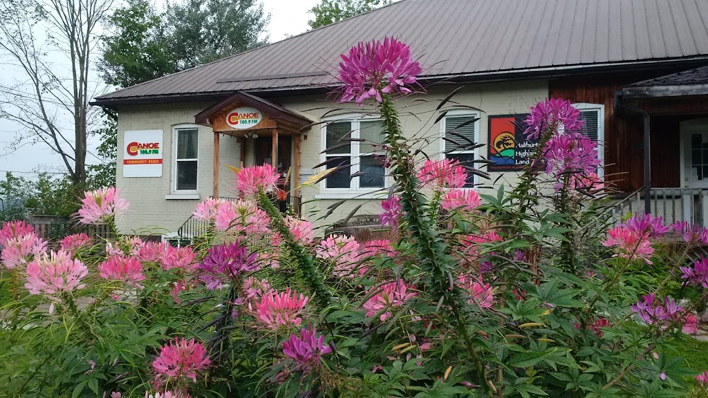 100.9 Canoe FM | Box 1125, 739 Mountain St, Haliburton, ON K0M 1S0, Canada | Phone: (705) 457-1009