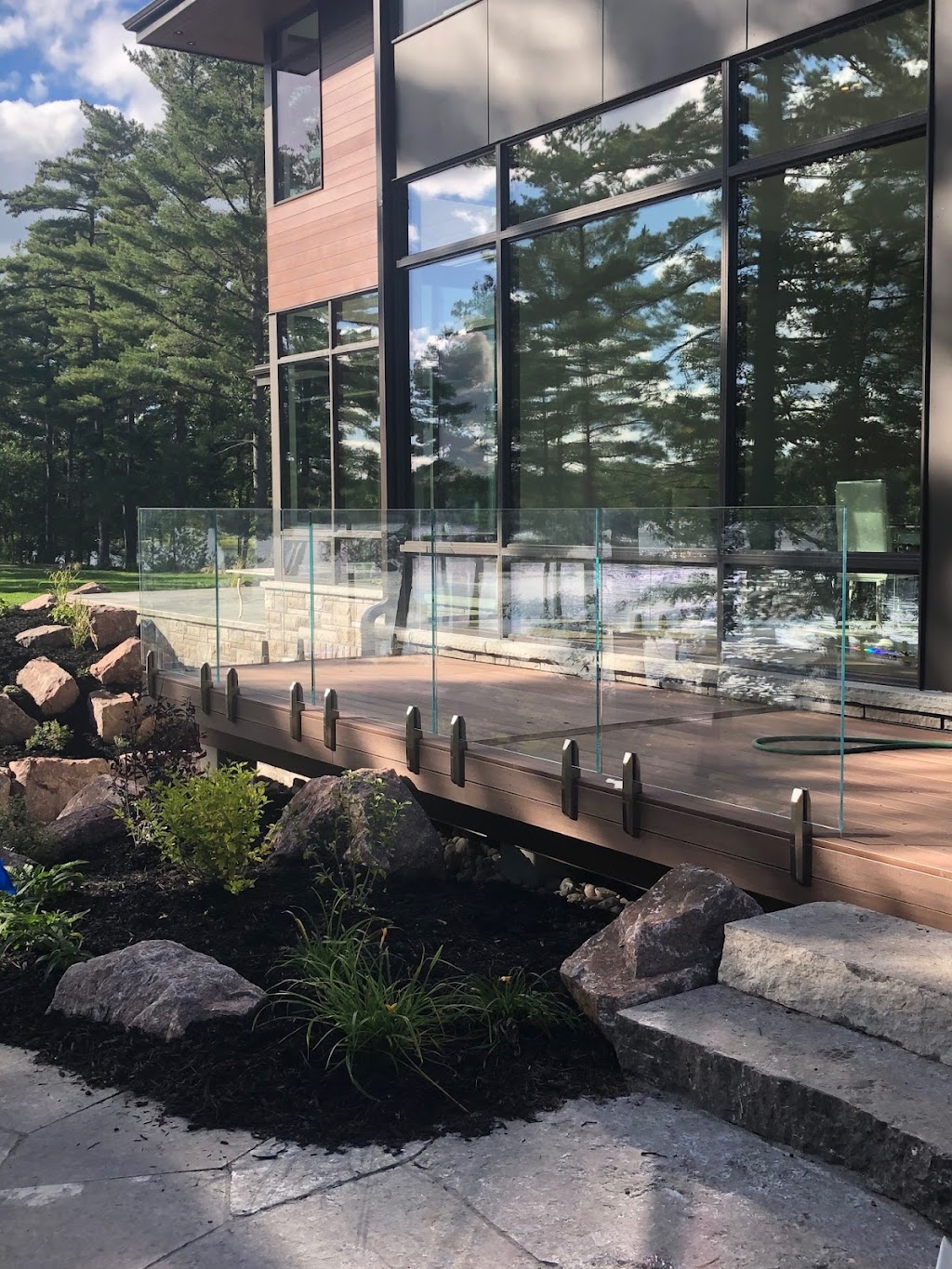 Newco Glass | 1842 County Rd 6, Harcourt, ON K0L 2H0, Canada | Phone: (705) 652-8266