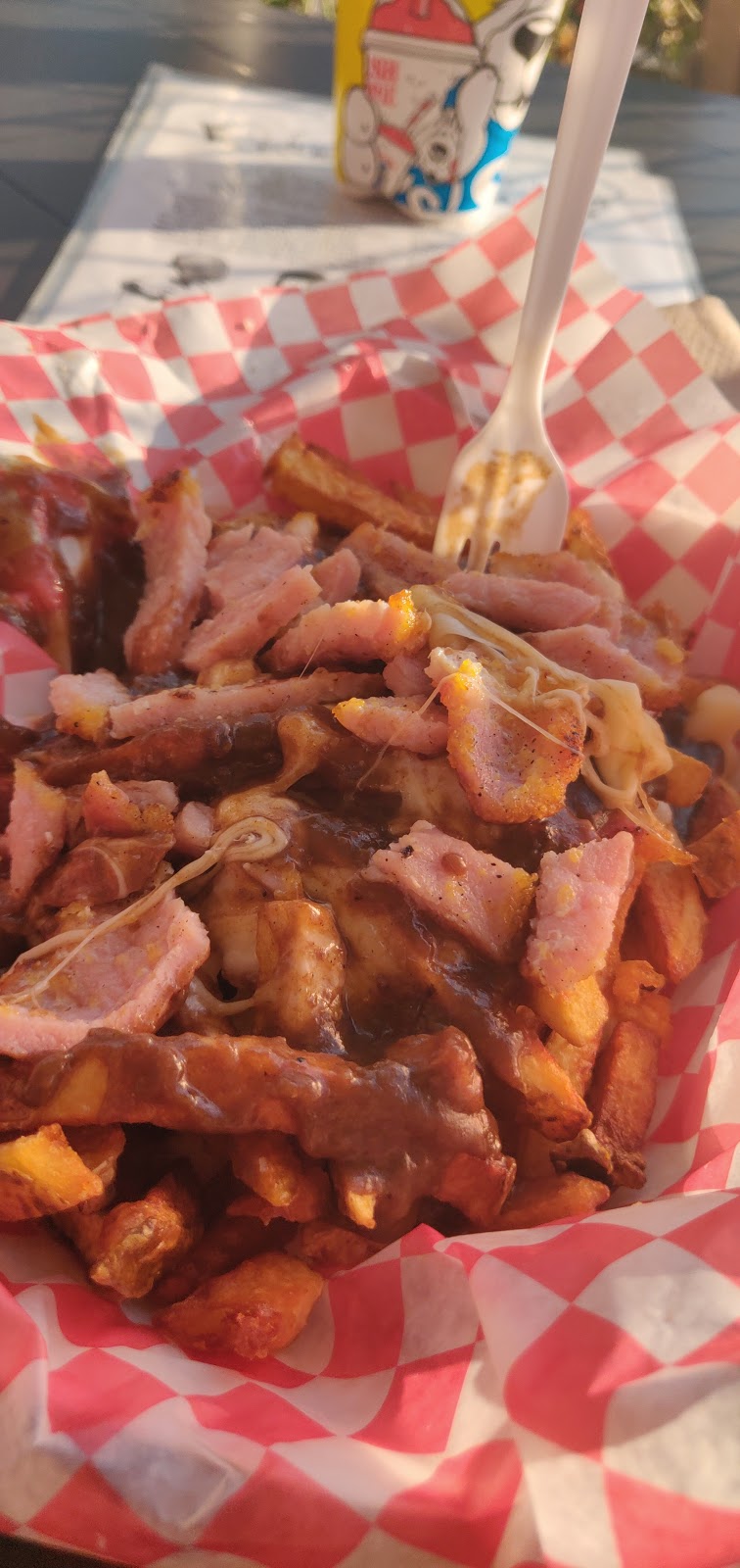 Chip truck | 600-590 Liverpool Rd, Pickering, ON L1W 1R1, Canada