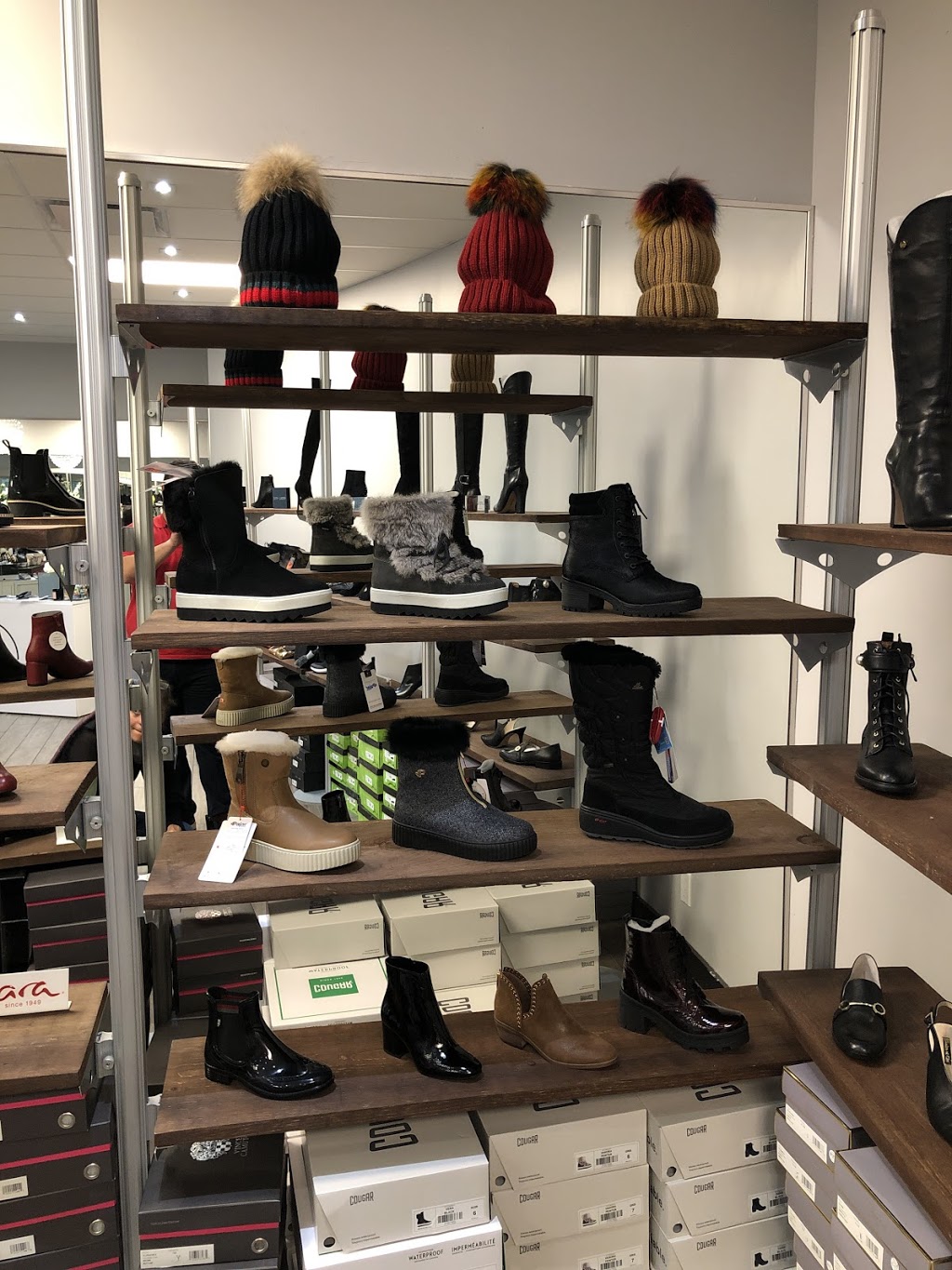 Shoe Box | 6900 Boulevard Décarie #110, Côte Saint-Luc, QC H3X 2T8, Canada | Phone: (514) 638-6088