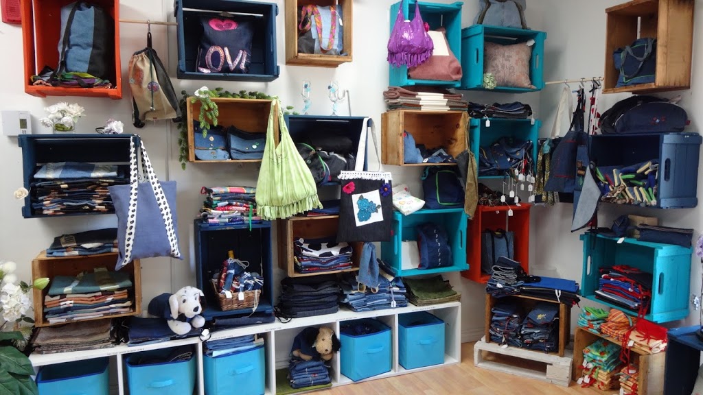 Falakolo | Boulevard le Corbusier, Laval, QC H7S 2E8, Canada | Phone: (450) 978-1272