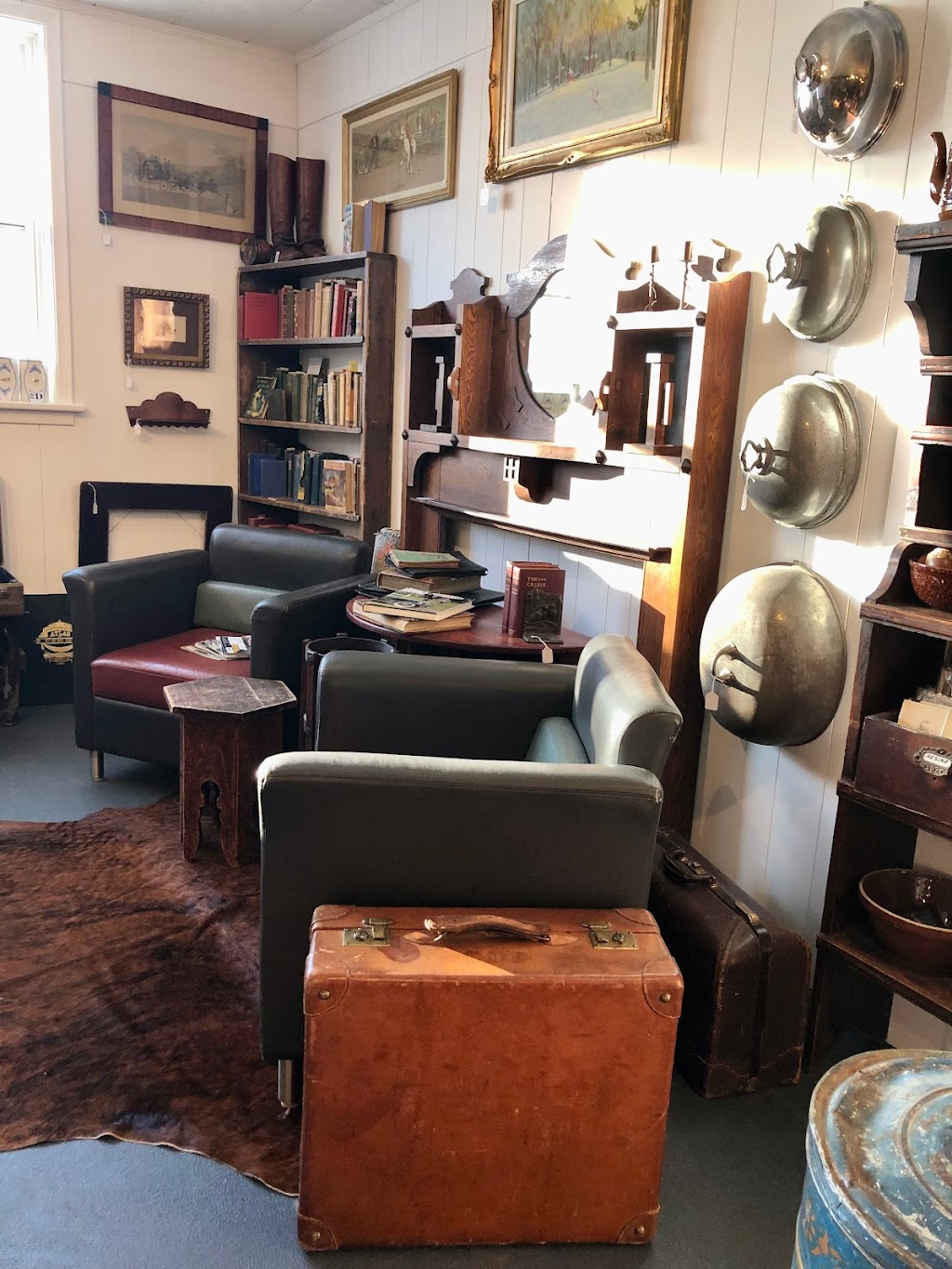 ReDiscovered on Marsh | 179 Marsh St, Clarksburg, ON N0H 1J0, Canada | Phone: (519) 377-2220