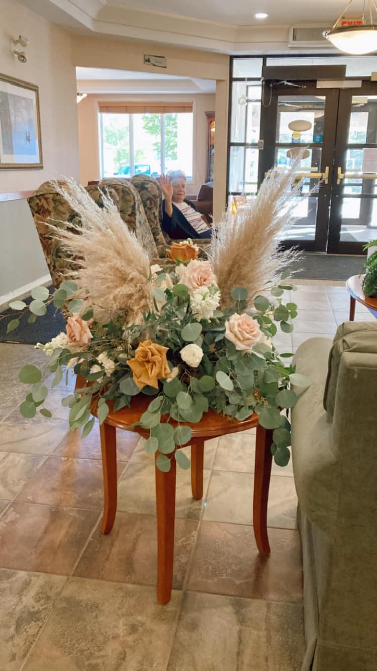 Sturgeon Creek Retirement Residence | 10 Hallonquist Dr, Winnipeg, MB R2Y 2M5, Canada | Phone: (204) 885-1415