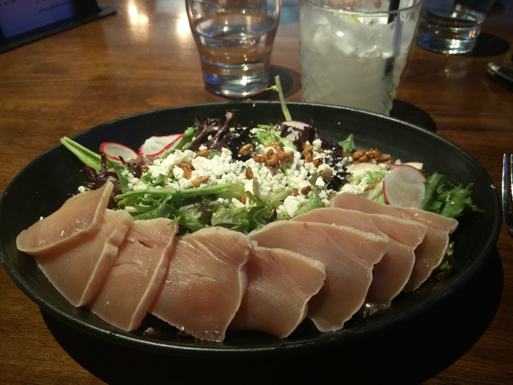 S+L Kitchen & Bar Abbotsford | 200 – 2070 Sumas Way, Abbotsford, BC V2S 2C7, Canada | Phone: (604) 744-3446