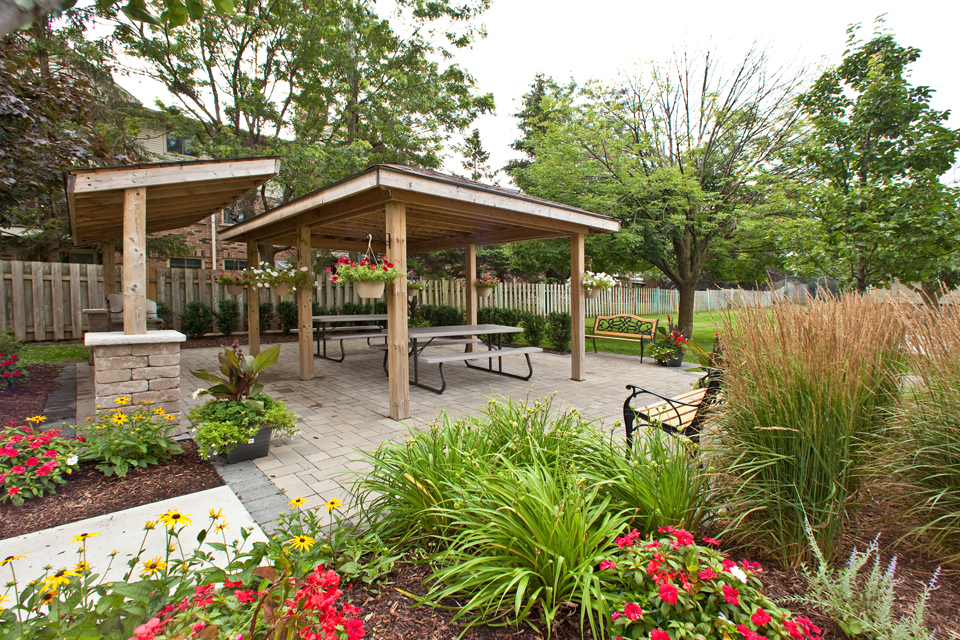 420 Wellington Park Towers | 420 Wellington St, St Thomas, ON N5R 5P2, Canada | Phone: (519) 631-3664