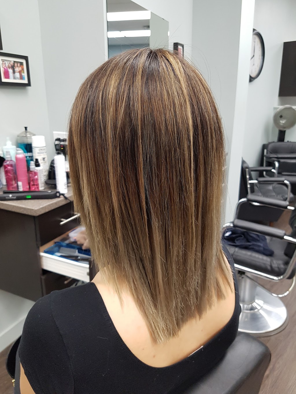 Elevate Hair Studio | 373 Bridge St W, Waterloo, ON N2K 3K3, Canada | Phone: (519) 886-7723