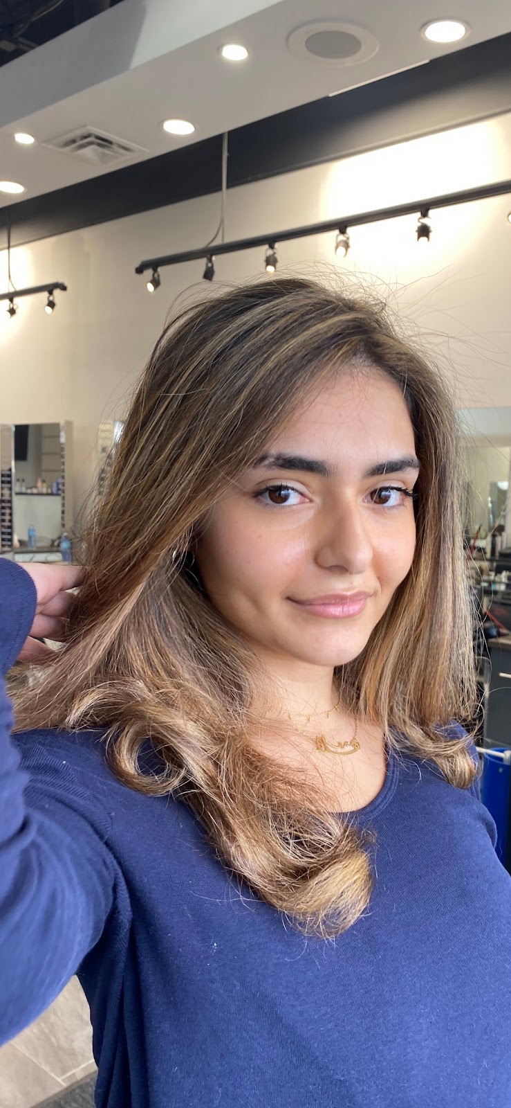 Che Hair salon | 2900 Gibford Dr unit 113, Ottawa, ON K1V 2R4, Canada | Phone: (613) 737-3872