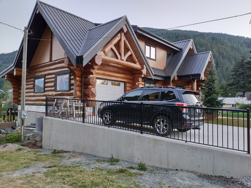 The Log Escape at Harrison Hot Springs | 296 Cedar Ave, Harrison Hot Springs, BC V0M 1K0, Canada | Phone: (778) 229-1100