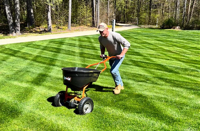 Turf Smart Lawn & Snow Care | 40 Potters Way, Woodstock, ON N4S 8Z5, Canada | Phone: (647) 701-0061