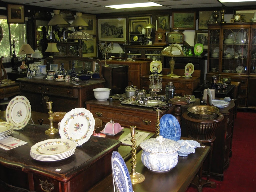 Creighton House Antiques | 3791 Main St, Jordan Station, ON L0R 1S0, Canada | Phone: (905) 562-4461