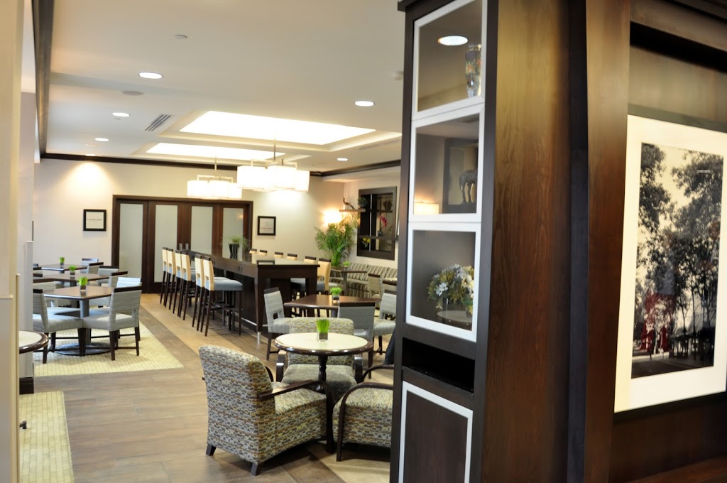 Hampton Inn by Hilton Toronto Airport Corporate Centre | 5515 Eglinton Ave W, Etobicoke, ON M9C 5K5, Canada | Phone: (416) 646-3000
