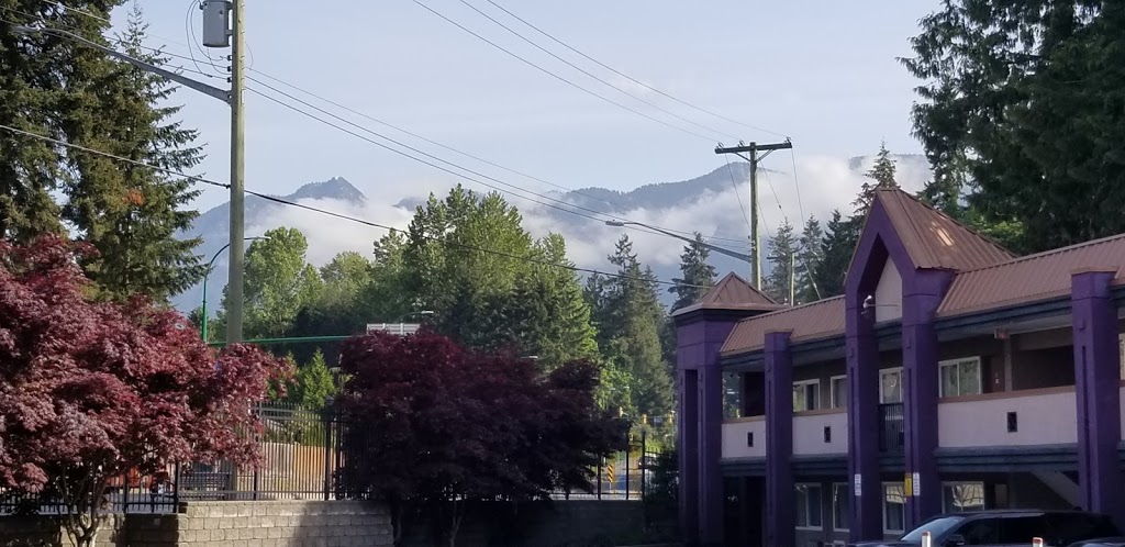North Vancouver Hotel | 1800 Capilano Rd, North Vancouver, BC V7P 3B6, Canada | Phone: (604) 987-4461