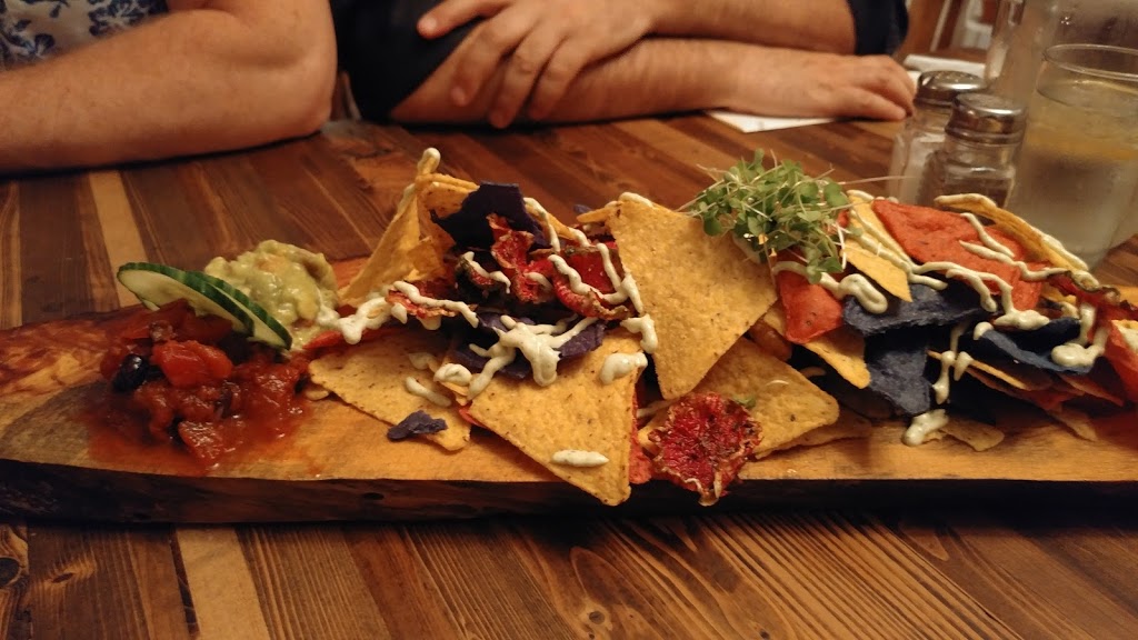 LArchipel | 406 Rue Principale, Cowansville, QC J2K 1J7, Canada | Phone: (450) 815-0581