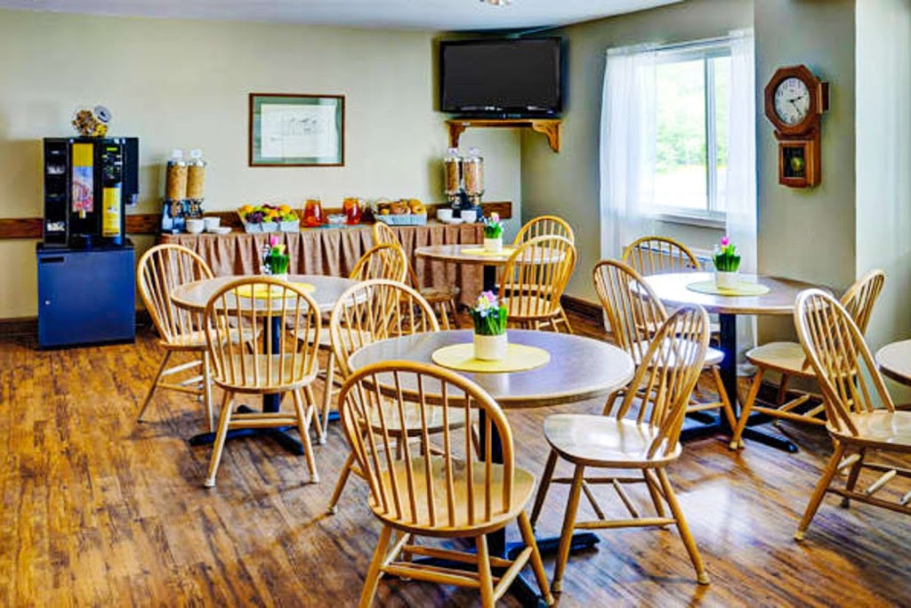 Rodeway Inn | 333 King George Hwy, Miramichi, NB E1V 1L2, Canada | Phone: (506) 627-1999