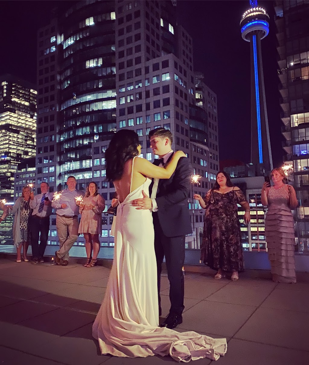 Simple Photo Booth | 2449 Whittaker Dr, Burlington, ON L7P 4A2, Canada | Phone: (416) 884-4991