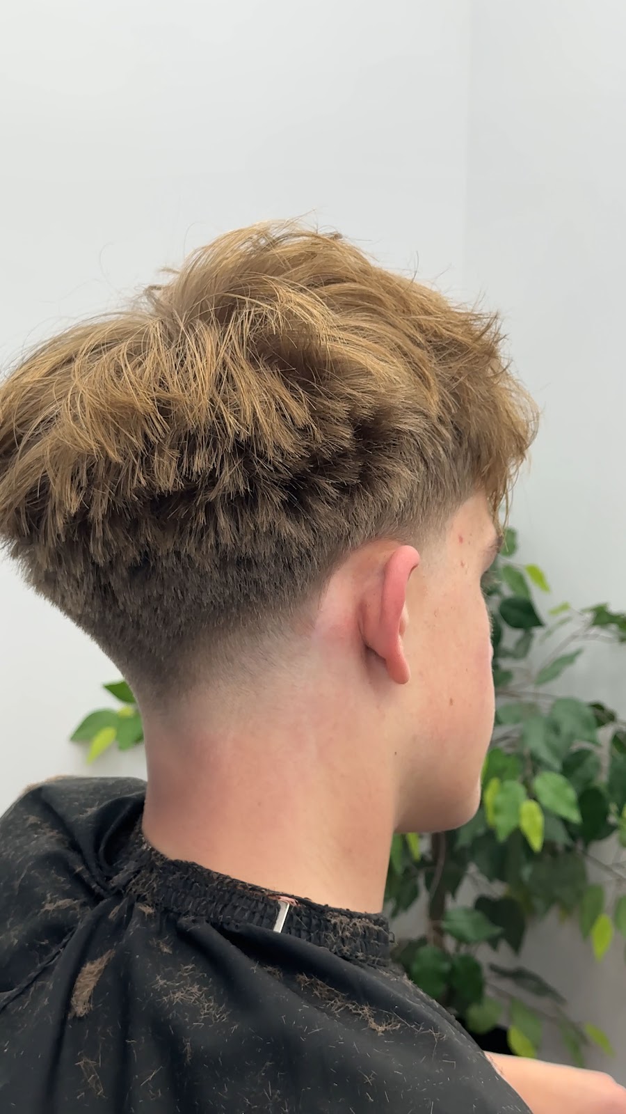 Kasra’s Studio | Male Grooming | 1319 Rue Bergar, Laval, QC H7L 4Z7, Canada | Phone: (438) 530-5606