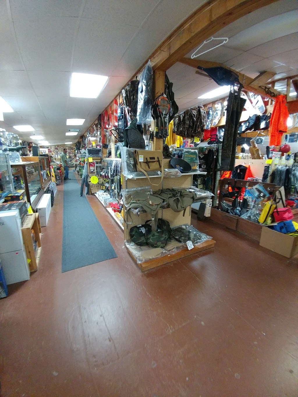 Up Top Sports Shop Inc | 147 King St, Mindemoya, ON P0P 1S0, Canada | Phone: (705) 377-5748