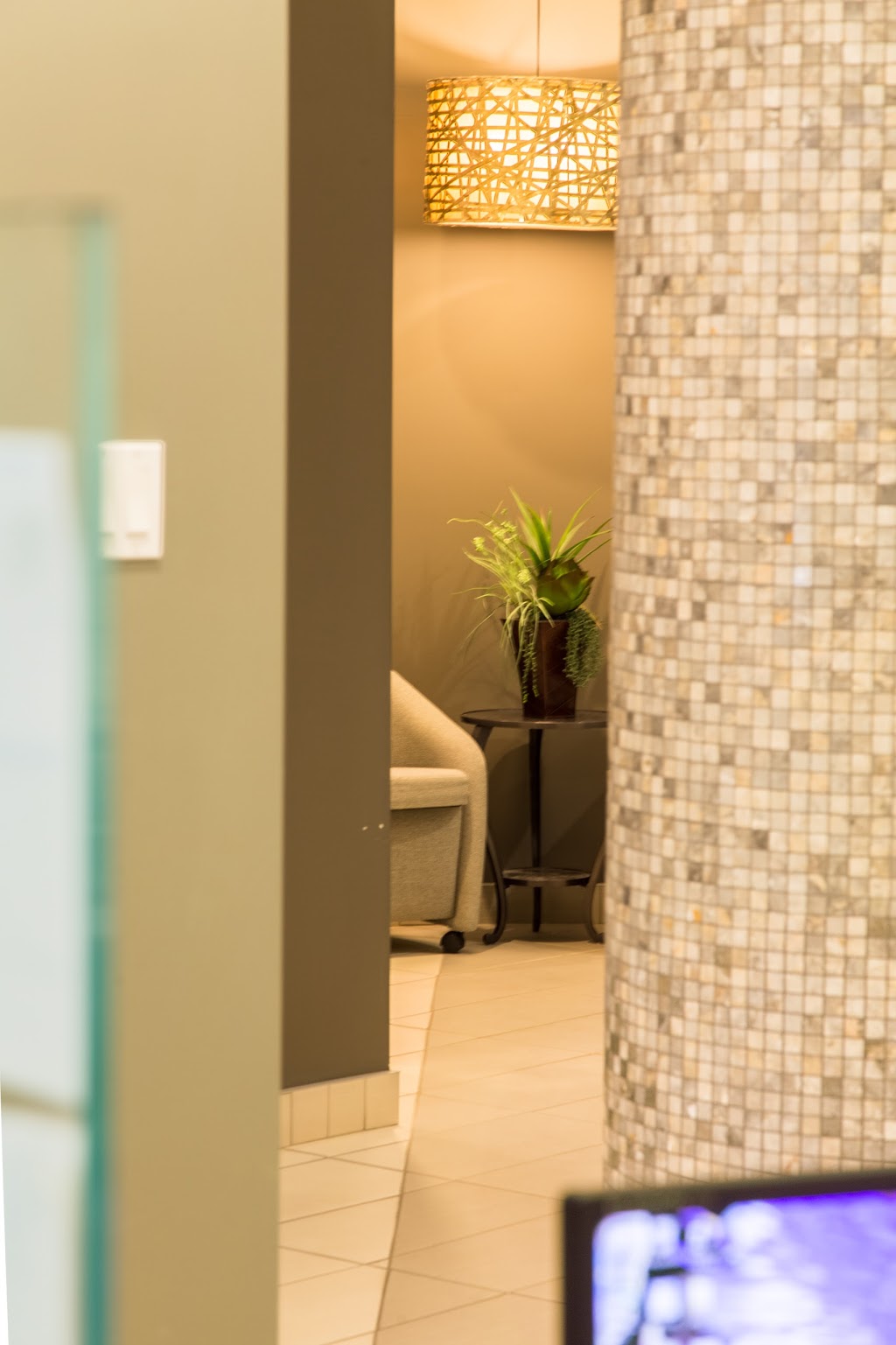 Dove Dental Centres | 1657 Dundas St #1, London, ON N5W 3C6, Canada | Phone: (226) 490-3683