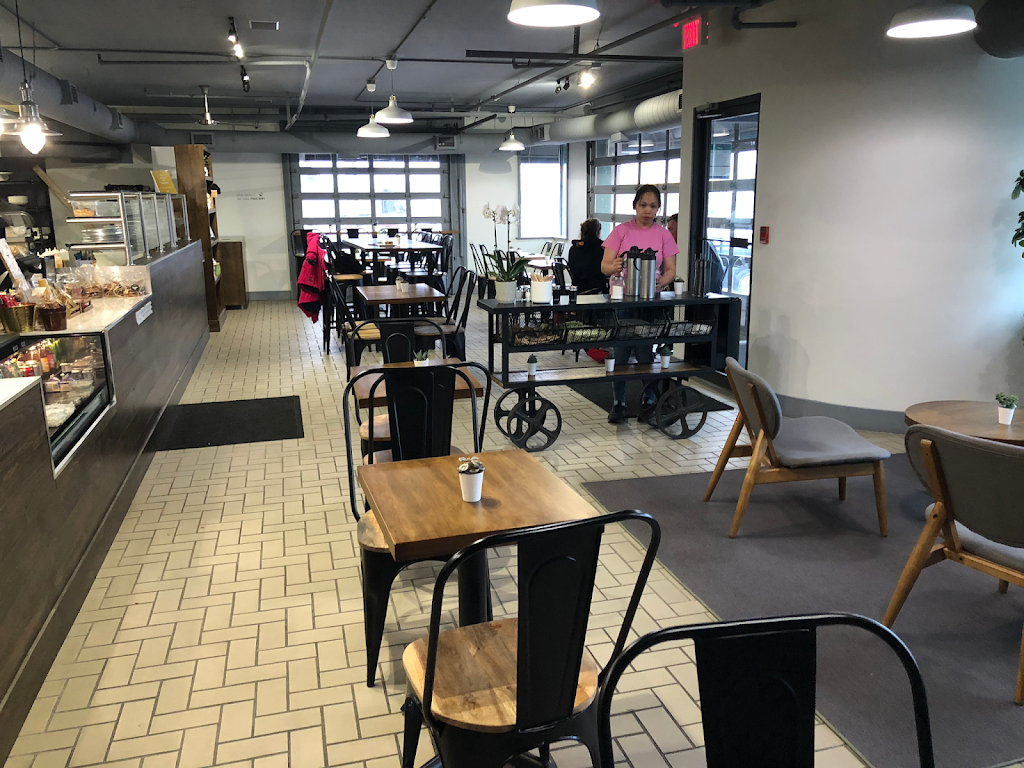 Buka Maranga Cafe & Catering | 6465 Millcreek Dr, Mississauga, ON L5N 5R3, Canada | Phone: (905) 812-8777