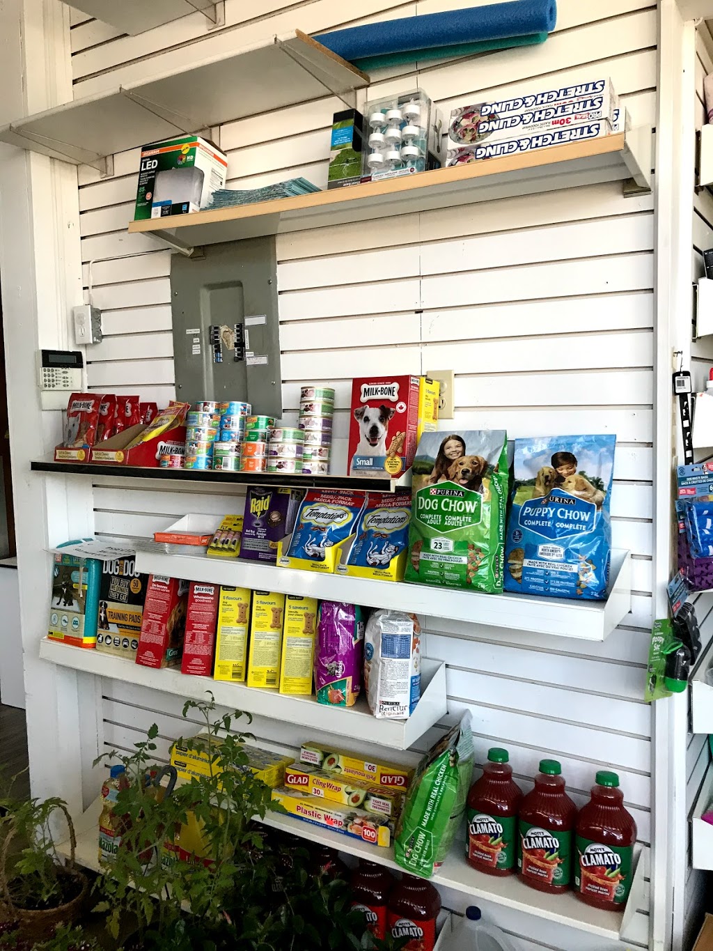 PK Convenience Store | 360 Osborne St, Beaverton, ON L0K 1A0, Canada | Phone: (705) 217-9554