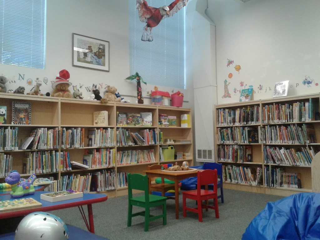 Gananoque Public Library | 100 Park St, Gananoque, ON K7G 2Y5, Canada | Phone: (613) 382-2436