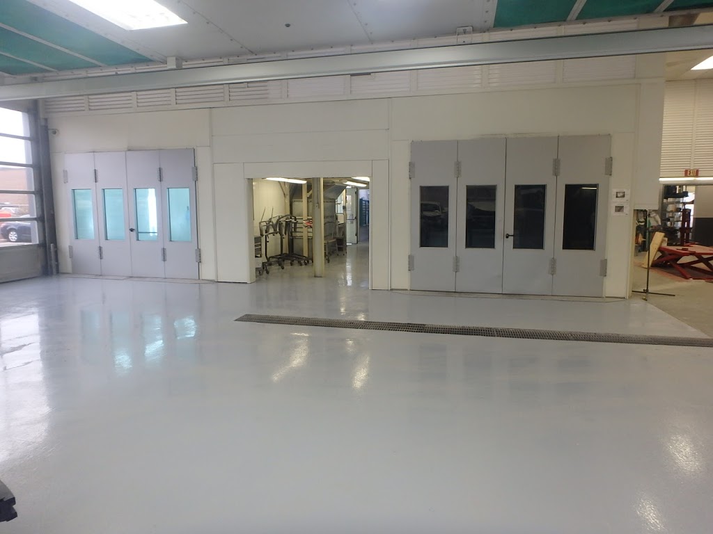 Woodchester Collision | 3089 Woodchester Dr, Mississauga, ON L5L 1J2, Canada | Phone: (905) 828-2010