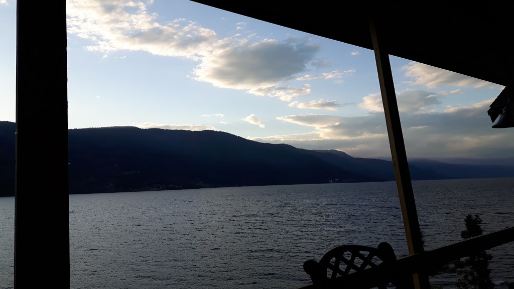 Okanagan Vacation Rental Home | 2530 Dubbin Rd, Kelowna, BC V1V 2B8, Canada | Phone: (604) 939-8910