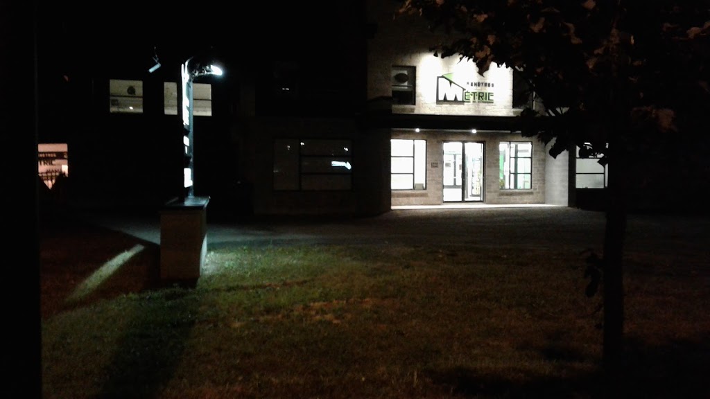 Fenêtres Métric Inc. | 160 Bd Roland-Godard, Saint-Jérôme, QC J7Y 4P7, Canada | Phone: (450) 431-6262