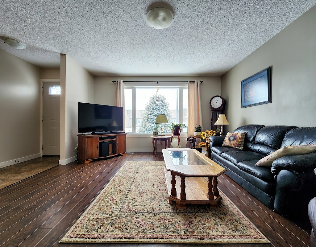 Remax Real Estate Lethbridge (Claresholm) Charlotte Chartrand | 107 50 Ave W, Claresholm, AB T0L 0T0, Canada | Phone: (403) 625-0744