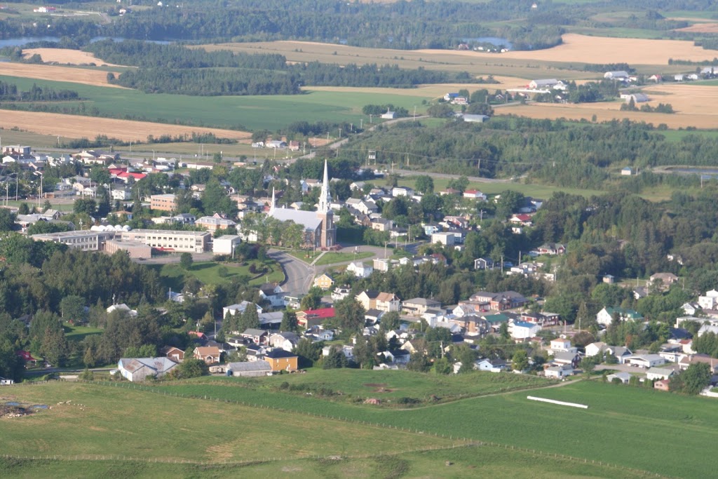 Hebertville Hotel De Ville | 351 Rue Turgeon, Hébertville, QC G8N 1S8, Canada | Phone: (418) 344-1302