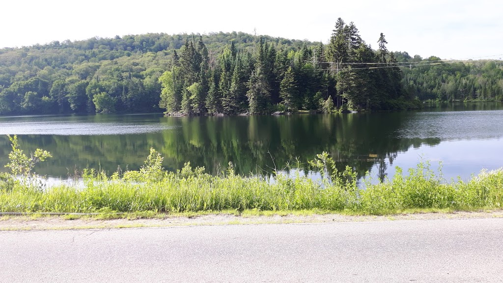 ÎLE PARADISE ISLAND | 1783 Montée dArgenteuil, Saint-Adolphe-dHoward, QC J0T 2B0, Canada | Phone: (514) 702-5650