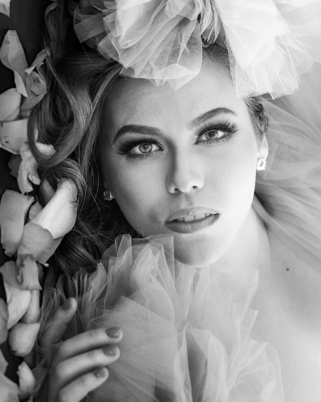 Kaptured with Love | 1484 Carrington Blvd NW, Calgary, AB T3P 0C9, Canada | Phone: (587) 917-3774