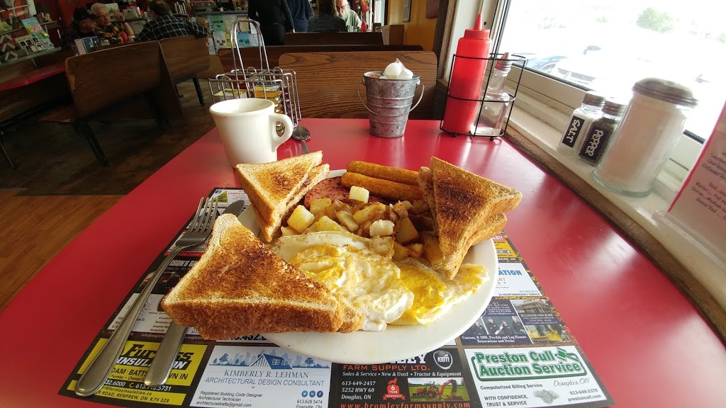 Pine Valley Restaurant | 26047 Hwy 41, Griffith, ON K0J 2R0, Canada | Phone: (613) 333-5523