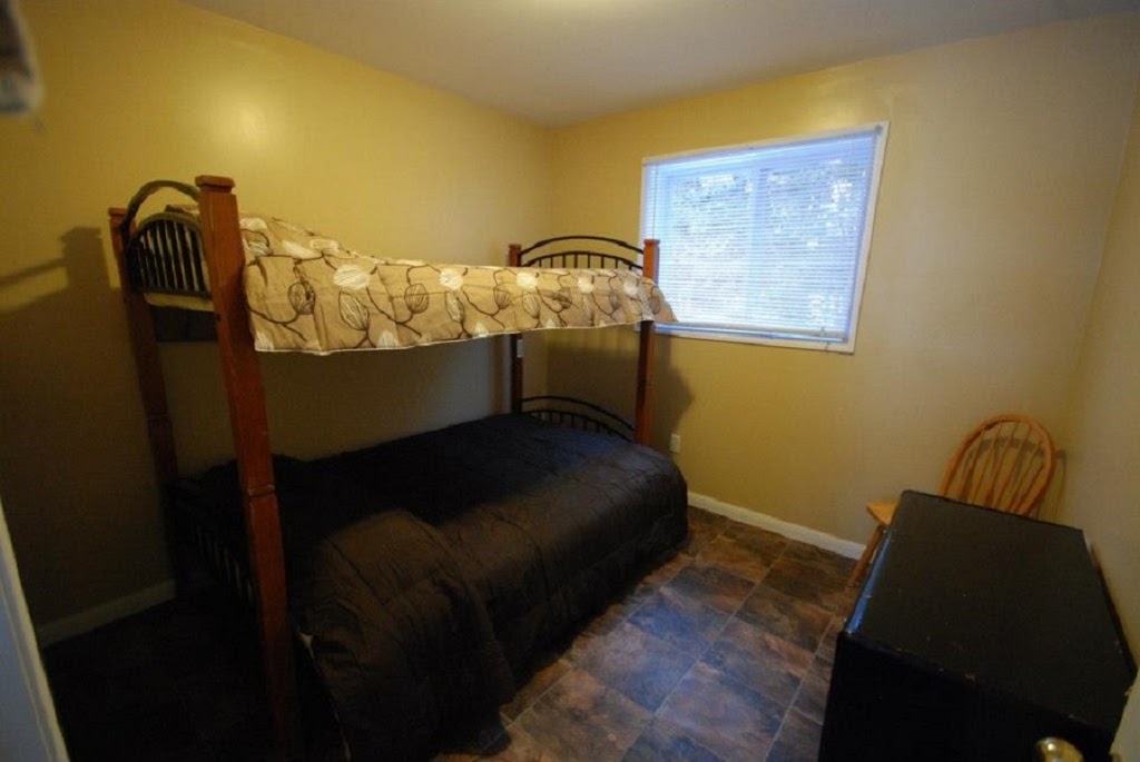 Wu Wus Cabins | 717- 2M3, 725 River Rd E, Wasaga Beach, ON L9Z 2M4, Canada | Phone: (705) 888-5401