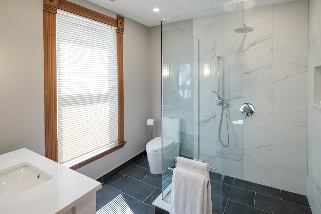 The Victorian Luxury Suites | 16 Church St, Westport, ON K0G 1X0, Canada | Phone: (613) 273-6273