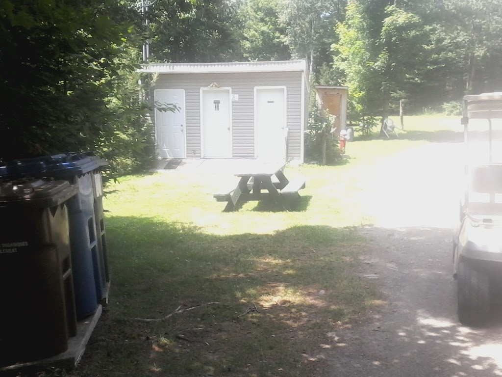 Camping Villette | 94 Chemin du Milieu, Saint-Herménégilde, QC J0B 2W0, Canada | Phone: (819) 849-6273