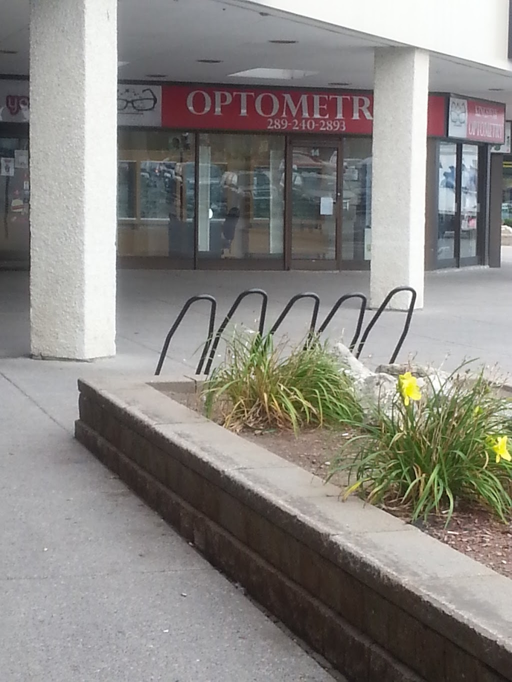 Kingsway Optometry Oshawa | 1300 King St E Unit14, Oshawa, ON L1H 8J4, Canada | Phone: (289) 240-2893