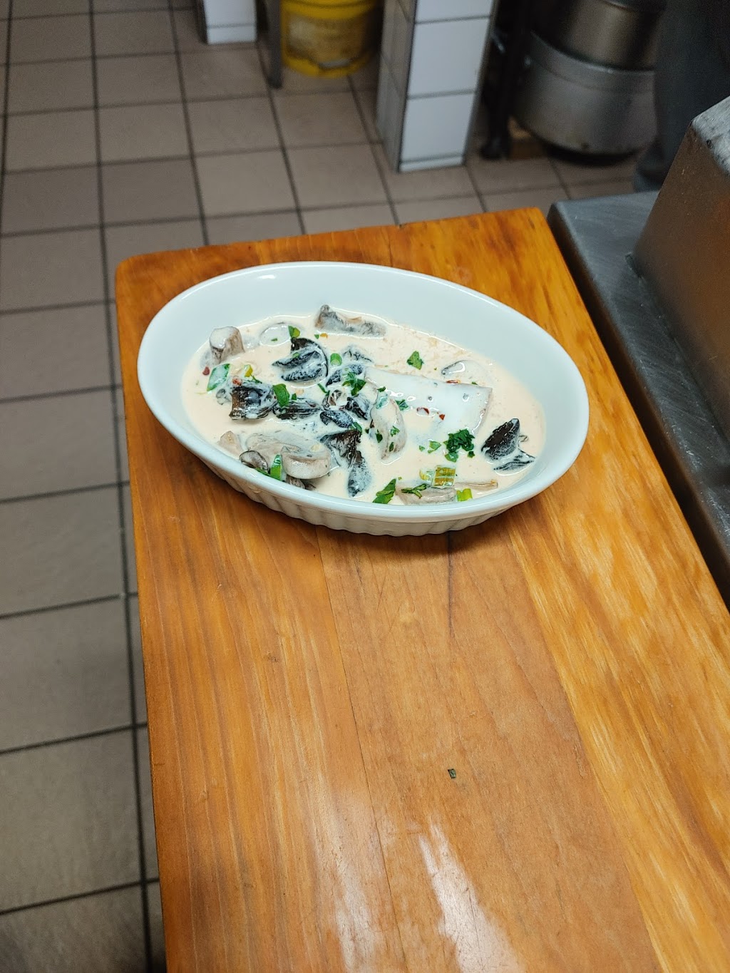 Di Carlo | 28 Rue Dufferin, Granby, QC J2G 4W6, Canada | Phone: (450) 375-0577