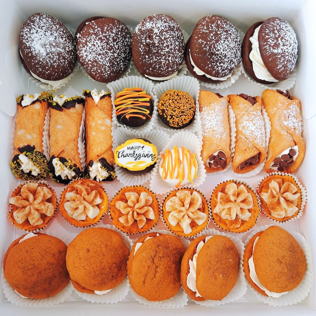 Blossom Cakery | 5677A Riverbend Rd NW, Edmonton, AB T6H 5K4, Canada | Phone: (780) 989-8889
