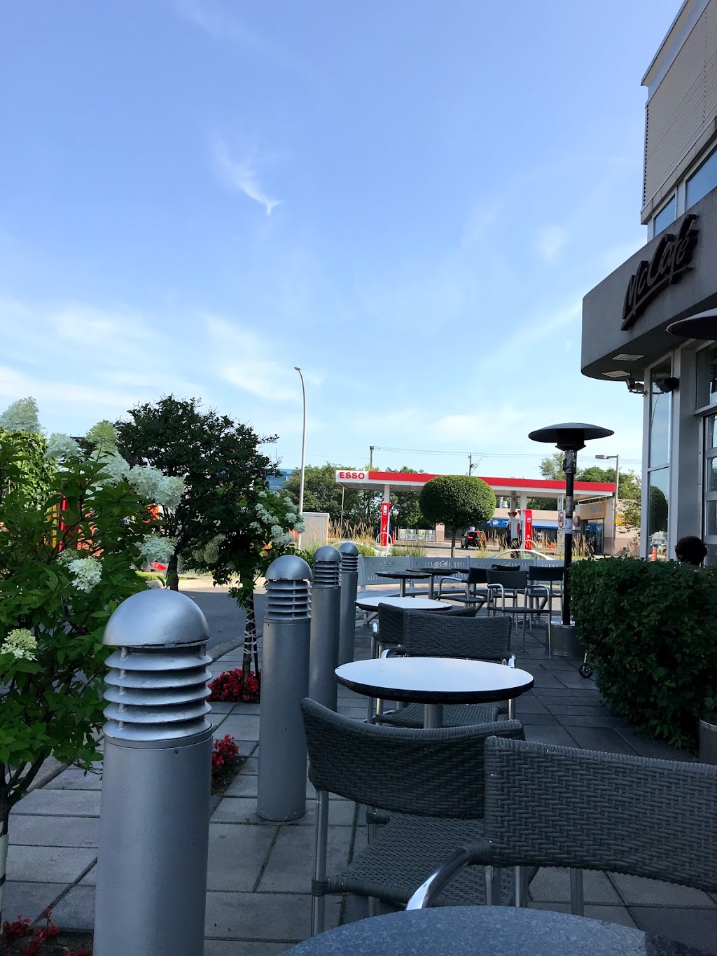 McDonalds | 3600 Boul Saint-Jean, Dollard-des-Ormeaux, QC H9G 1X1, Canada | Phone: (514) 626-1223