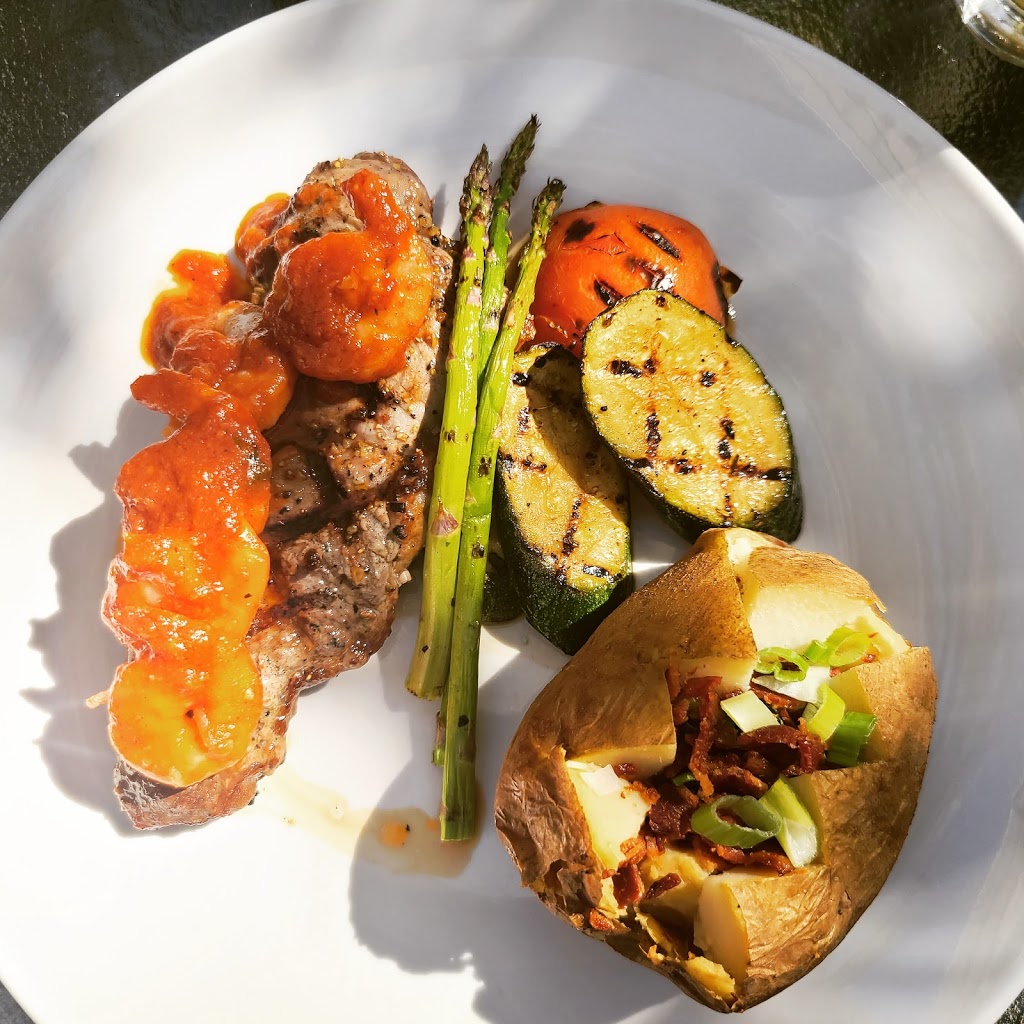 Medleys Grill | 700 Old Lillooet Rd #110, North Vancouver, BC V7J 2H5, Canada | Phone: (604) 985-4477